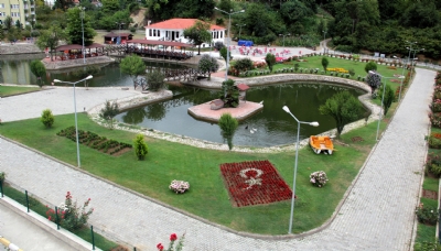 Havuzlu Bahçe